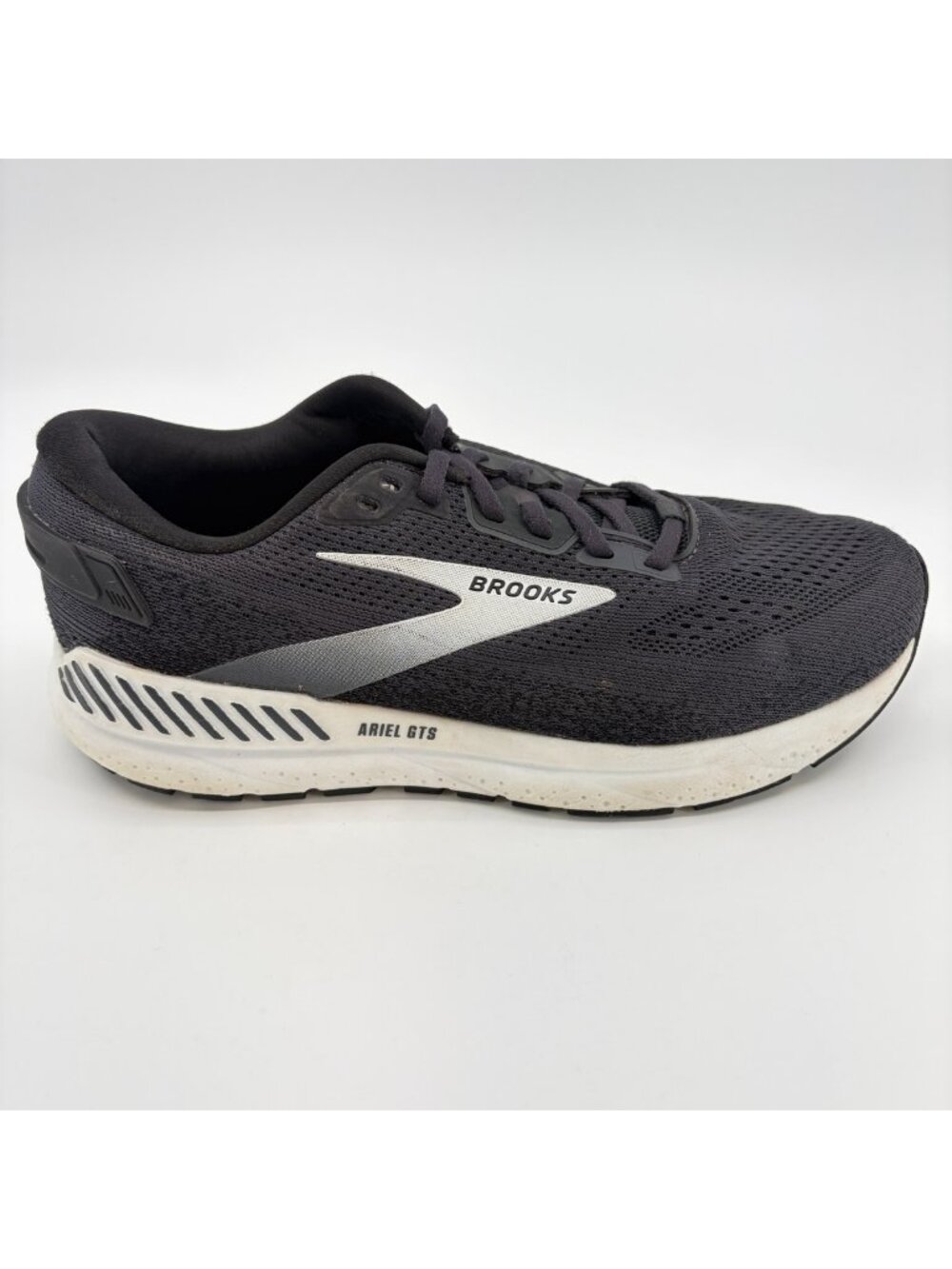 Brooks Ariel GTS 24 Womens Size 9.5D Black Gray Athletic Running Shoes Sneakers